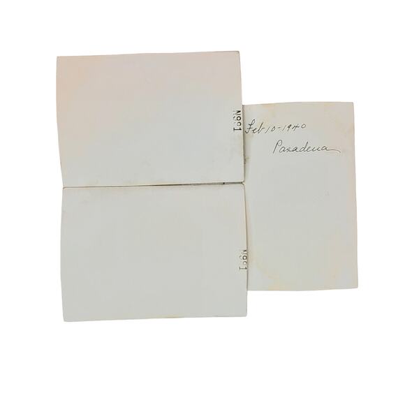 3 Vtg Friends Posing on Vacation B&W Monochrome Photography 1940s Found Snapshot - Picture 2 of 4